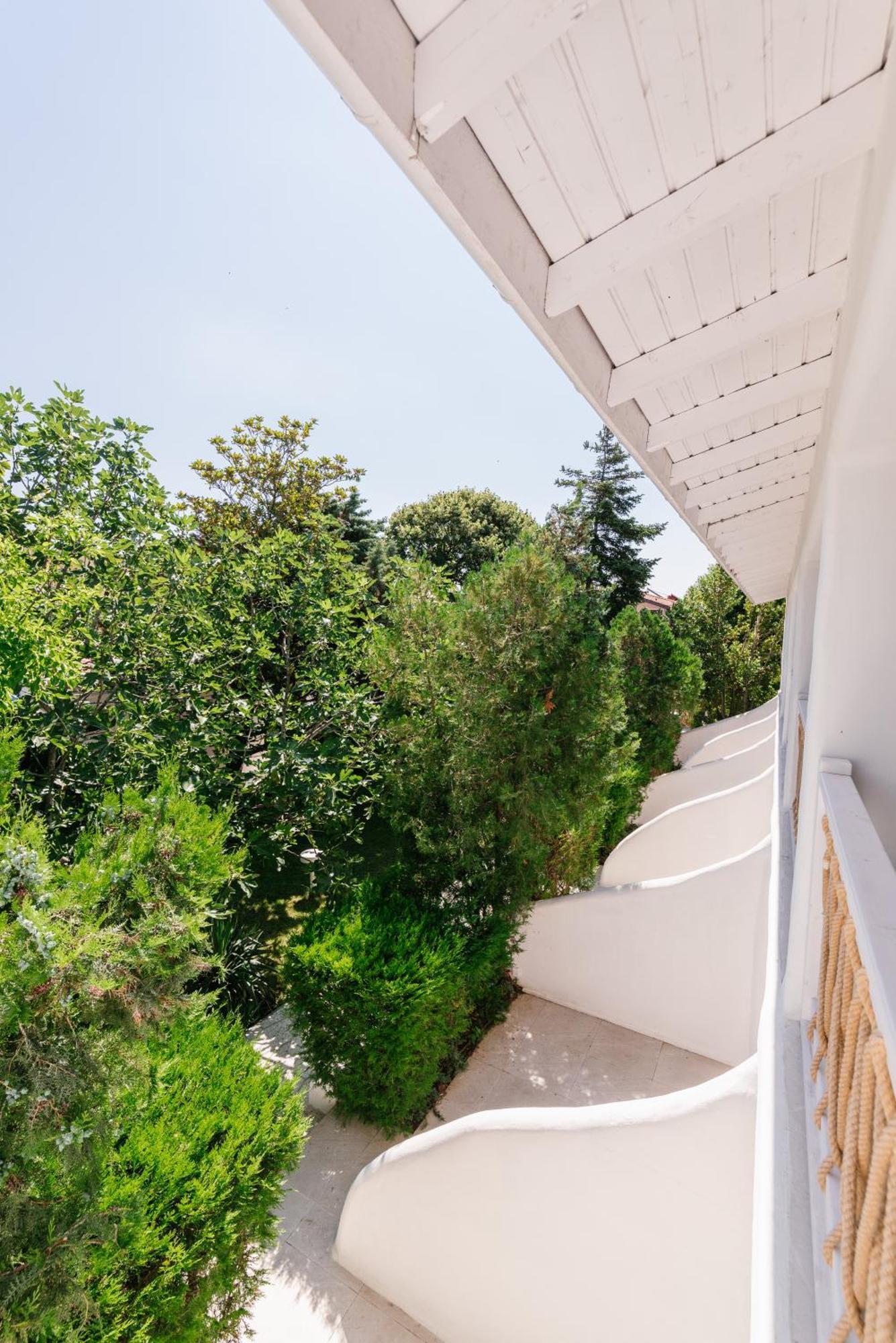 Friends Family Hotel Lozenets Ngoại thất bức ảnh